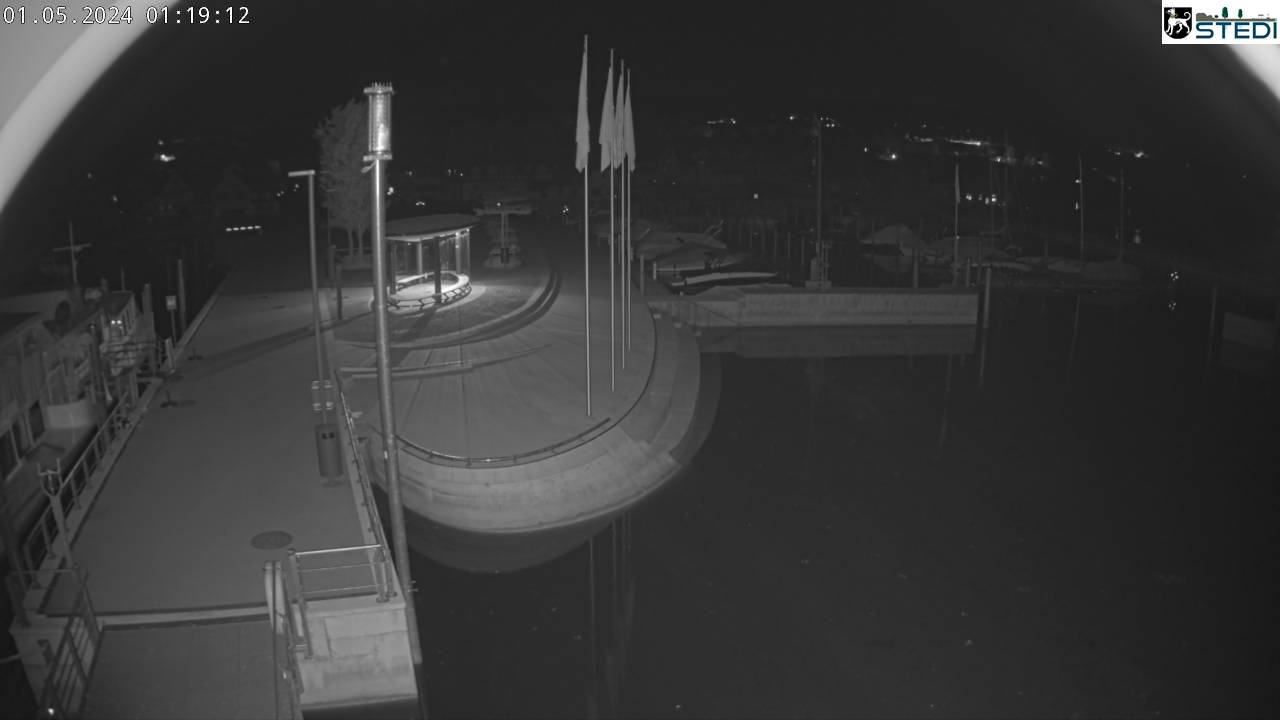 Webcam-Livebild von der Schifflände Richtung Dorf